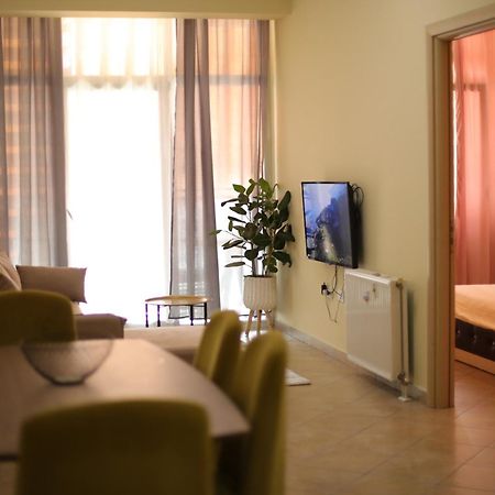 Pleasant Apartment With Free Dedicated Parking In Komuna E Parisit Tirana Exteriér fotografie