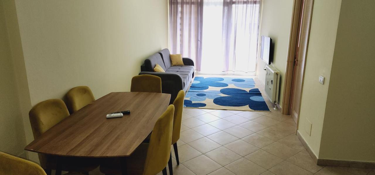 Pleasant Apartment With Free Dedicated Parking In Komuna E Parisit Tirana Exteriér fotografie