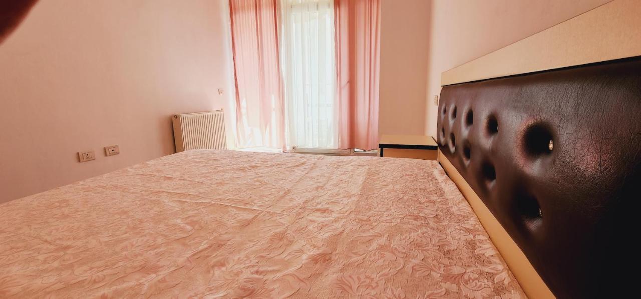 Pleasant Apartment With Free Dedicated Parking In Komuna E Parisit Tirana Exteriér fotografie