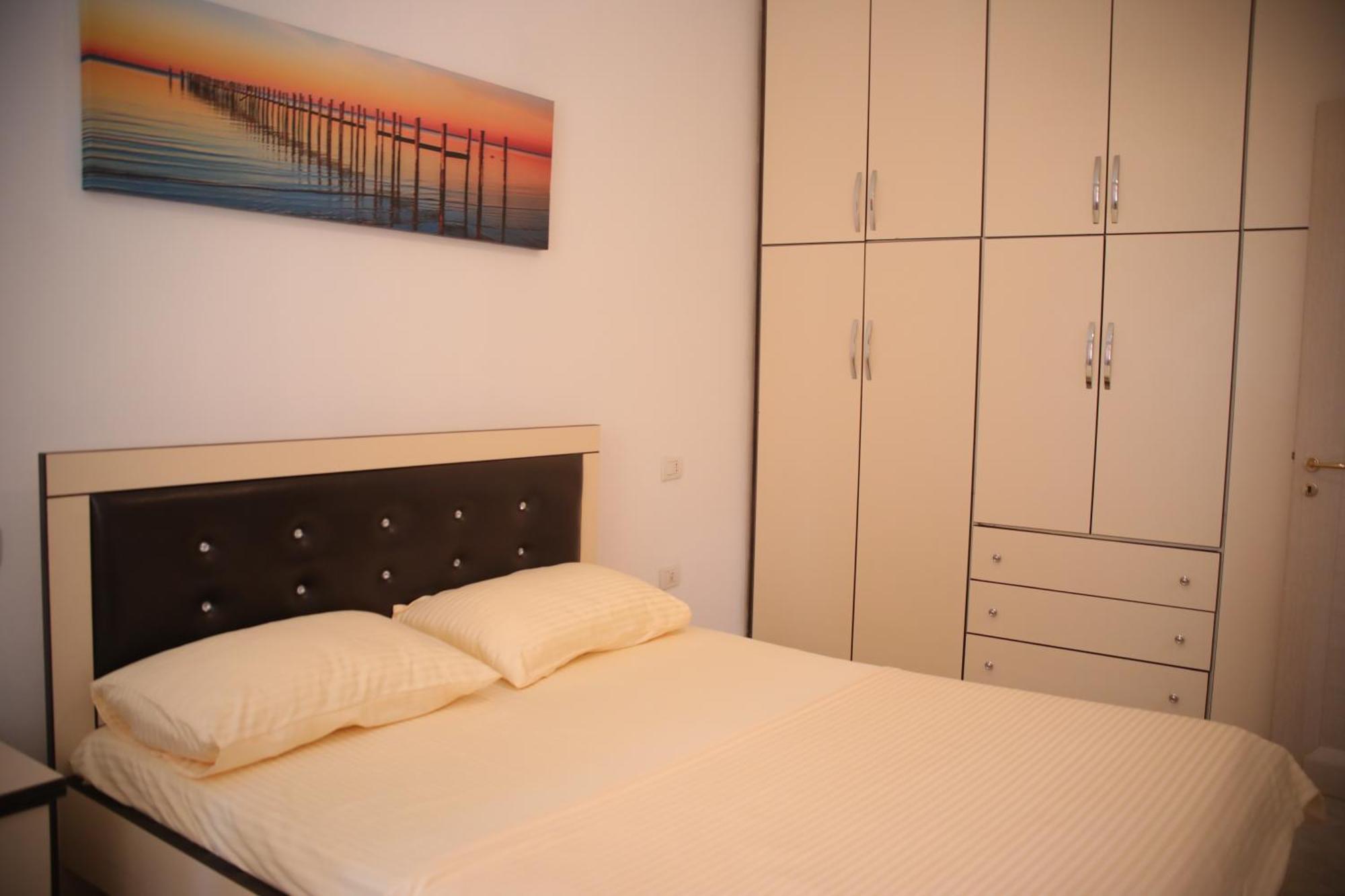 Pleasant Apartment With Free Dedicated Parking In Komuna E Parisit Tirana Exteriér fotografie